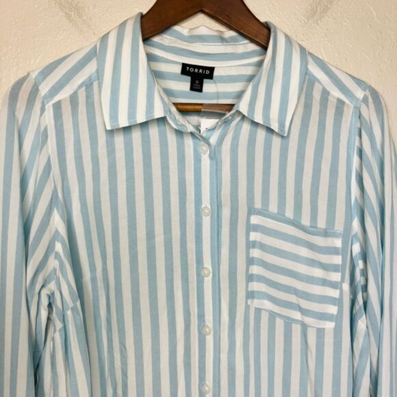 Torrid Esther Button Front Blouse - Picture 4 of 9